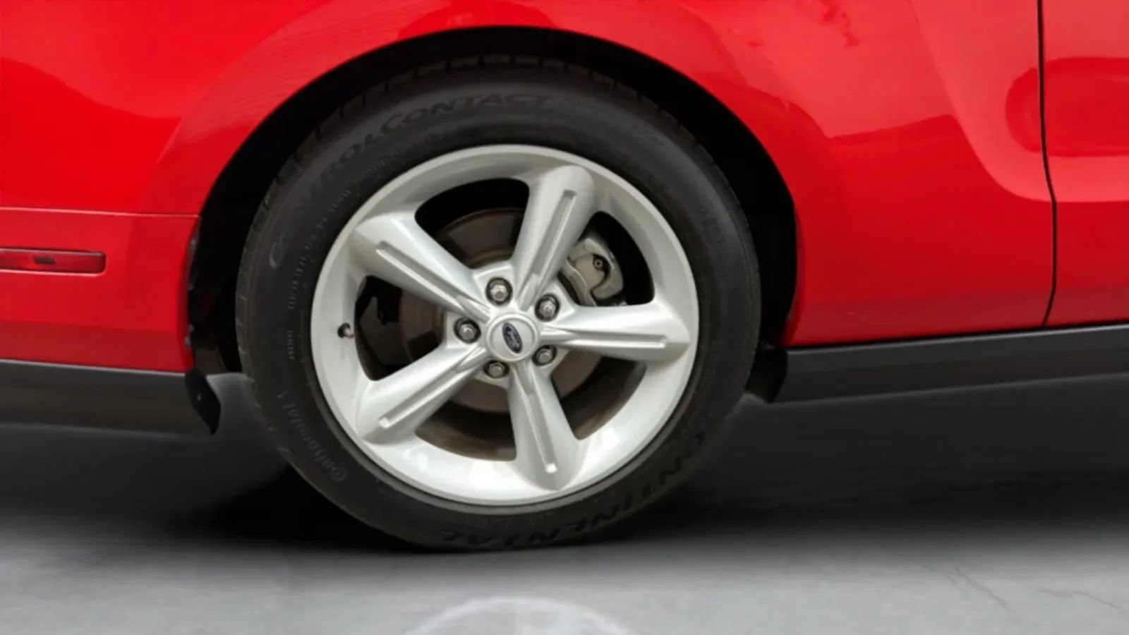 Used 2012 Ford Mustang GT RWD image 24
