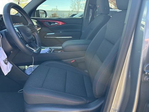 Certified 2024 Chevrolet Traverse Z71 image 8