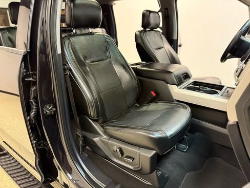 Used 2019 Ford F250 Lariat image 39