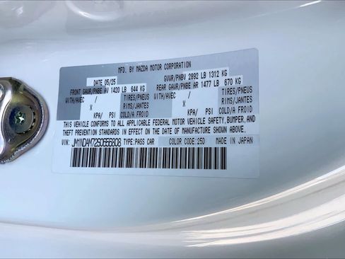 Used 2025 MAZDA MX-5 Miata RF Grand Touring RWD image 32