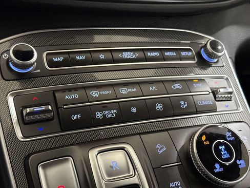 Used 2023 Hyundai Santa Fe Blue AWD/4WD image 17
