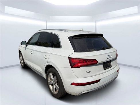 Used 2019 Audi Q5 2.0T Premium Plus w/ Premium Plus Package AWD/4WD image 8