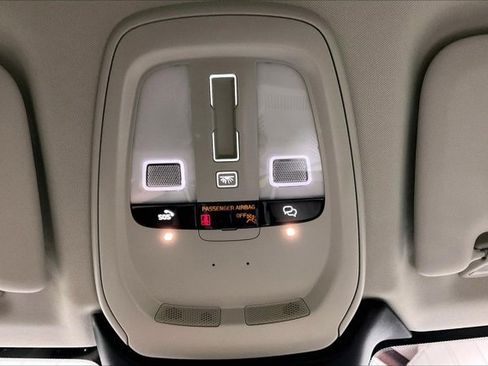 Used 2023 Volvo XC60 B5 Plus w/ Climate Package image 35