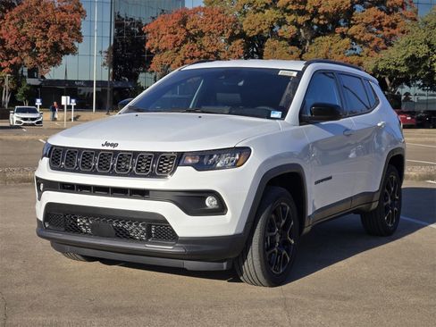 New 2026 Jeep Compass Latitude image 2