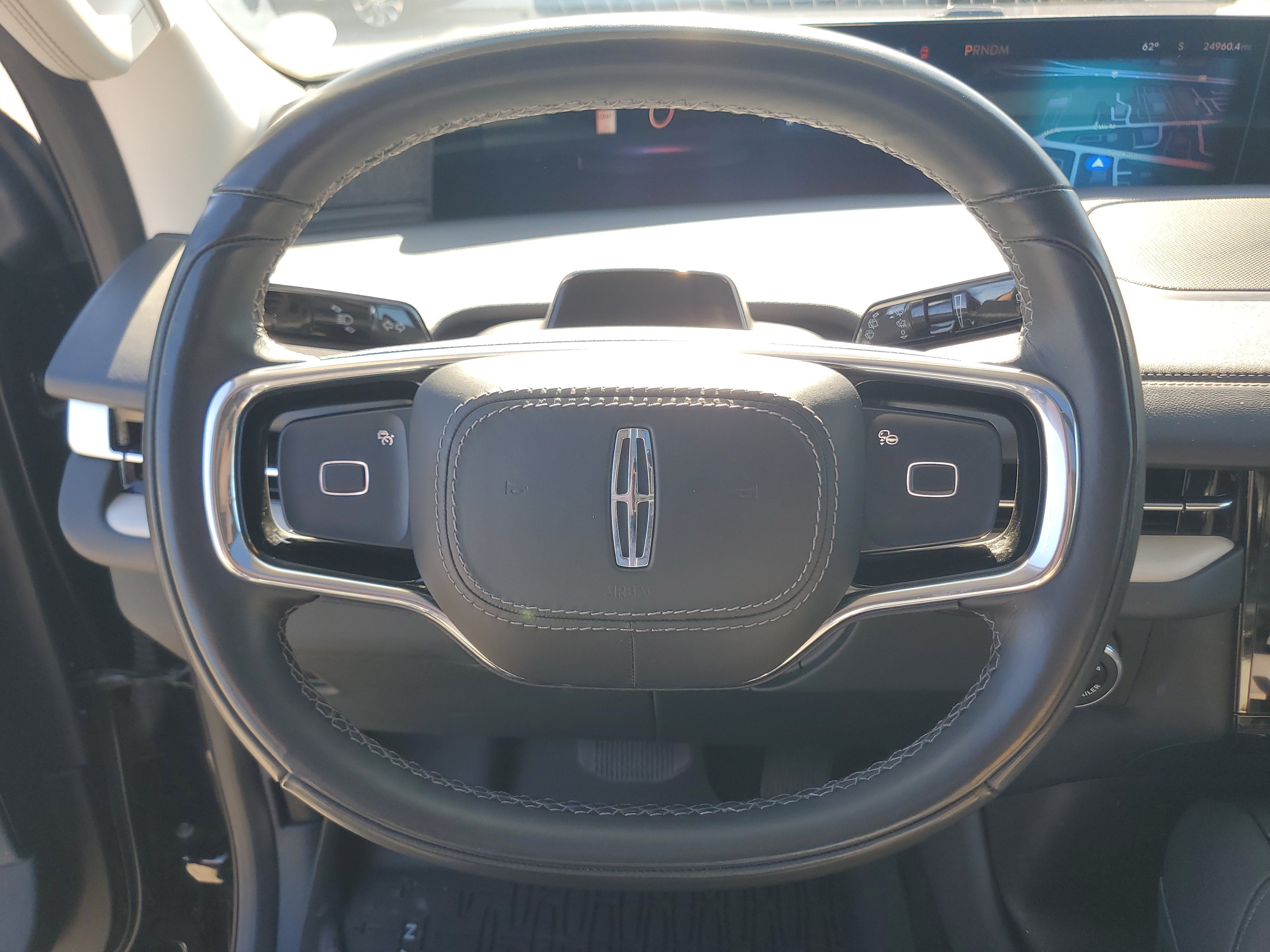 Used 2025 Lincoln Navigator L Reserve AWD/4WD image 14