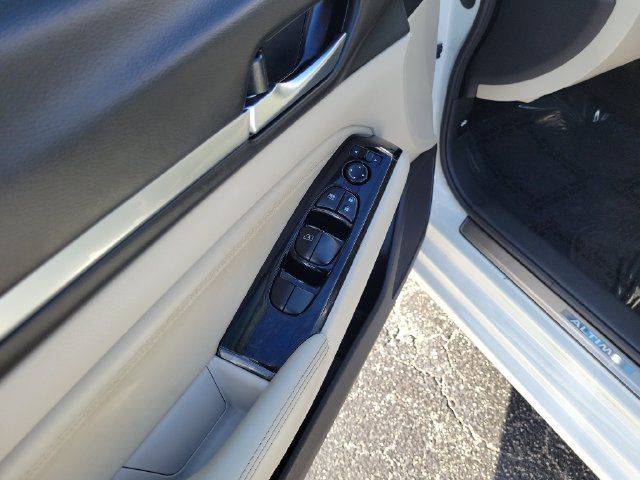 Used 2023 Nissan Altima 2.5 SL FWD image 15