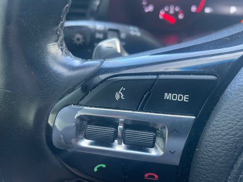 Used 2017 Kia Cadenza Technology FWD image 21
