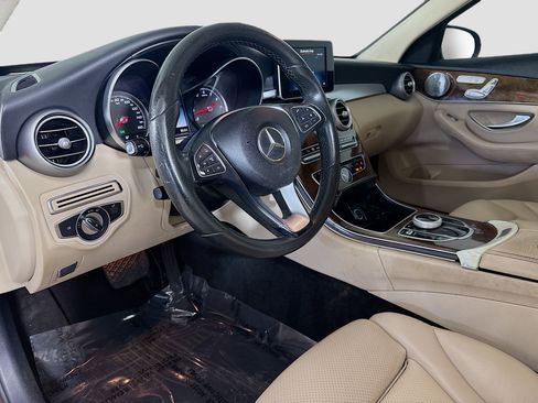 Used 2018 Mercedes-Benz C 300 Sedan w/ Parking Assist Package image 23
