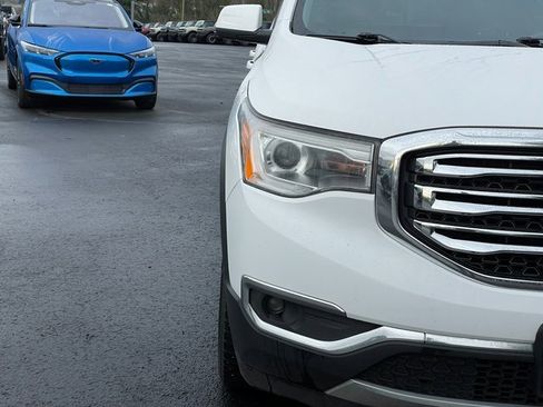 Used 2019 GMC Acadia SLT image 8