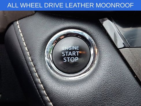 Used 2013 Toyota RAV4 Limited AWD/4WD image 24