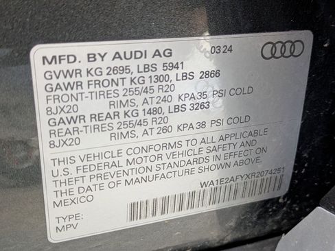 Used 2024 Audi Q5 e Premium Plus w/ Premium Plus Package image 17