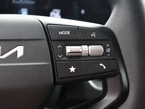 Used 2025 Kia K4 FWD image 22