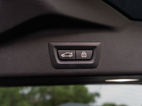 Used 2022 BMW X5 M AWD/4WD image 10