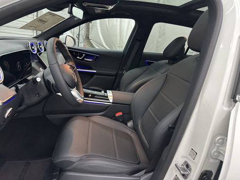 Used 2026 Mercedes-Benz GLC 300 image 19