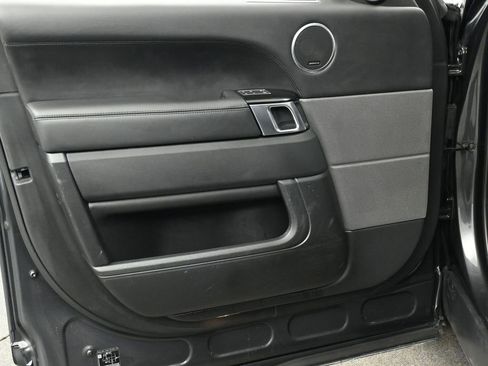 Used 2020 Land Rover Range Rover Sport HST image 10