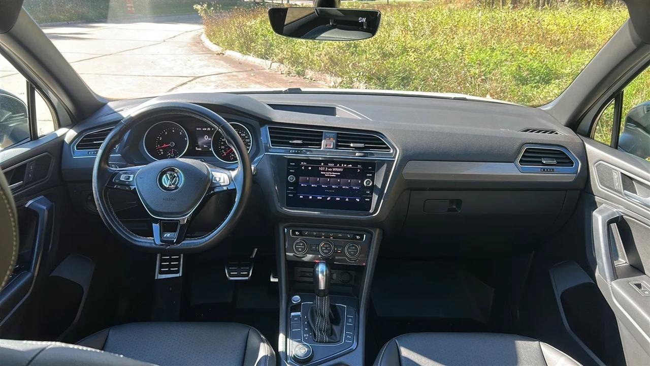 Used 2021 Volkswagen Tiguan SE R-Line AWD/4WD image 25