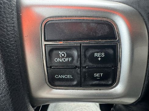 Used 2012 Dodge Journey R/T w/ Driver Convenience Group image 18