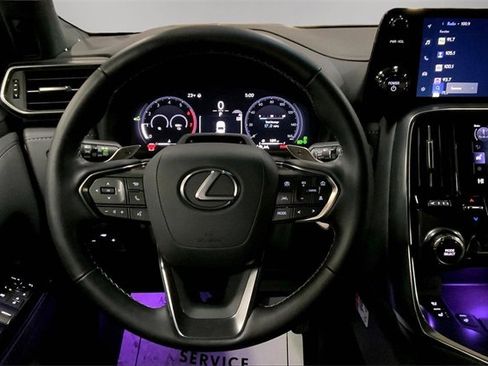 Used 2025 Lexus LX 700h Overtrail image 5