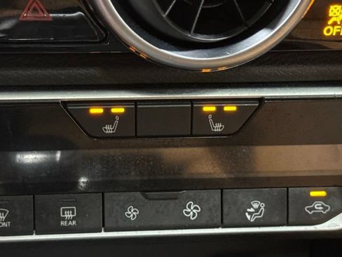 Used 2020 Nissan Sentra SV w/ SV Premium Package FWD image 5