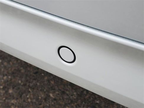 Used 2025 Volvo XC90 B6 Plus image 9