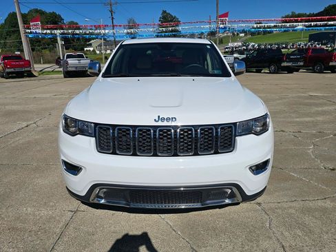 Used 2017 Jeep Grand Cherokee Limited AWD/4WD image 8