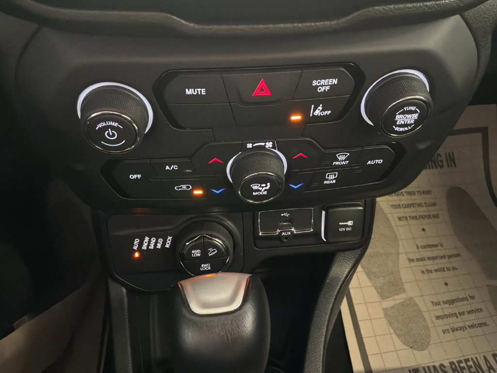 Certified 2023 Jeep Renegade Trailhawk AWD/4WD image 29