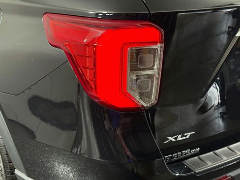 Used 2024 Ford Explorer XLT w/ Equipment Group 202A RWD image 36