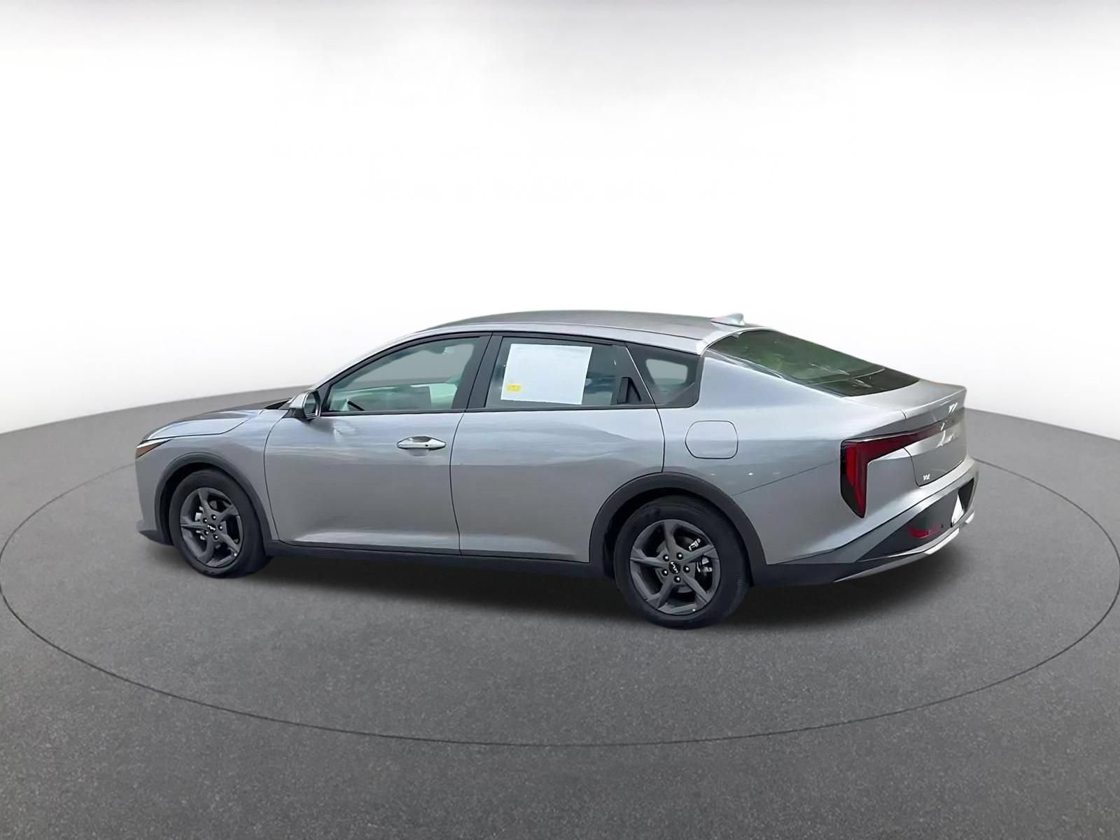 Used 2025 Kia K4 FWD image 9
