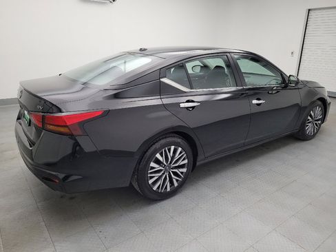 Used 2023 Nissan Altima 2.5 SV image 10