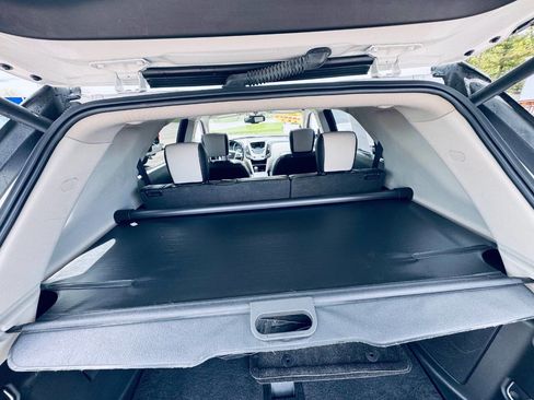 Used 2016 Chevrolet Equinox LTZ w/ Enhanced Convenience Package AWD/4WD image 19