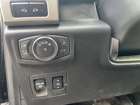 Used 2019 Ford F150 Lariat w/ Equipment Group 502A Luxury image 20