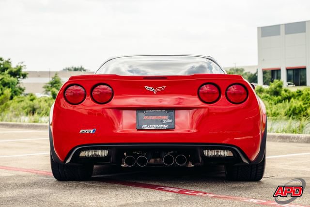 Used 2009 Chevrolet Corvette ZR1 w/ Preferred Equipment Group RWD image 17