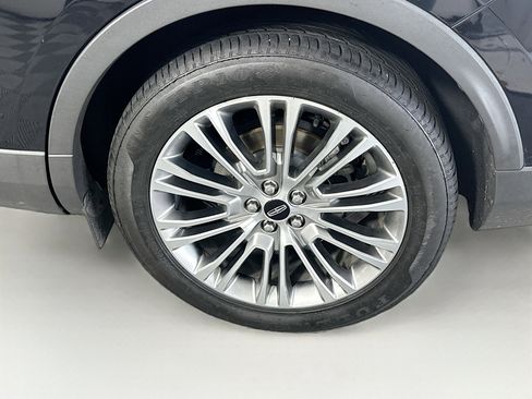 Used 2016 Lincoln MKX Reserve w/ Driver Assistance Package image 11