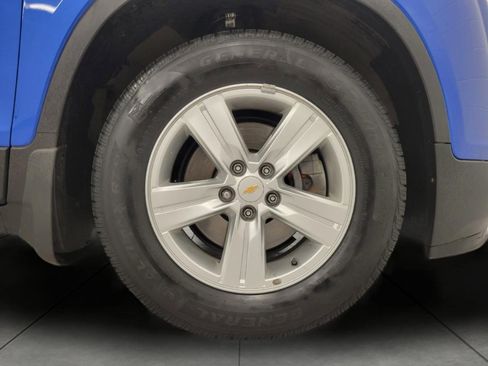 Used 2016 Chevrolet Trax LT w/ LT Convenience Package image 3