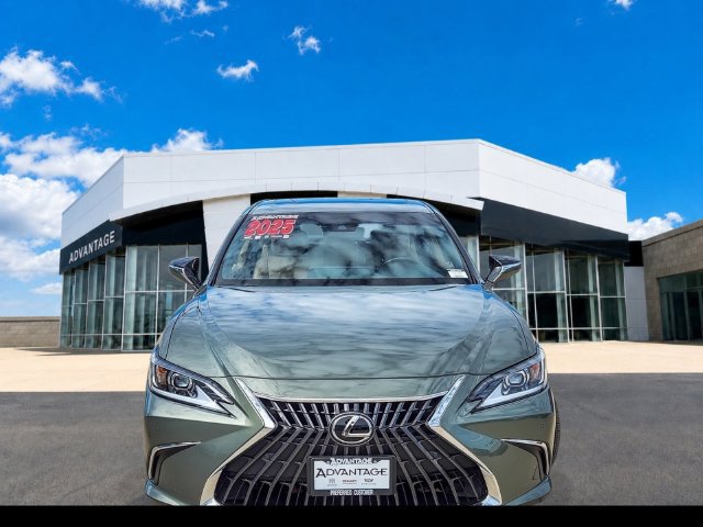 Used 2025 Lexus ES 350 w/ Premium Package FWD image 3