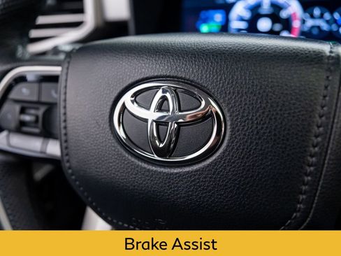 Used 2024 Toyota Sequoia Limited image 27