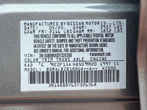 Used 2025 Nissan Sentra S image 32