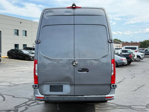 Used 2021 Mercedes-Benz Sprinter 4500 image 5
