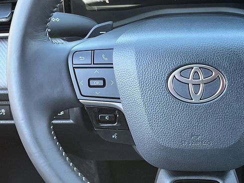 Used 2025 Toyota Camry SE w/ Convenience Package AWD/4WD image 12