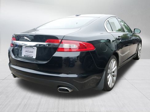Used 2011 Jaguar XF Premium image 4