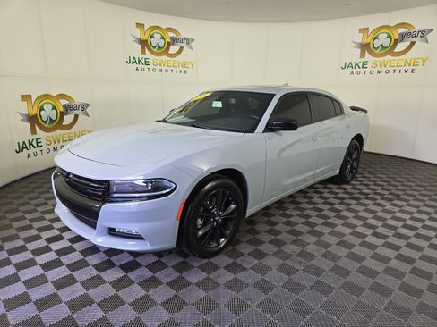 Used 2022 Dodge Charger SXT w/ Blacktop Package AWD/4WD image 3