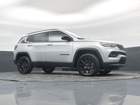 New 2026 Jeep Compass Latitude AWD/4WD image 38