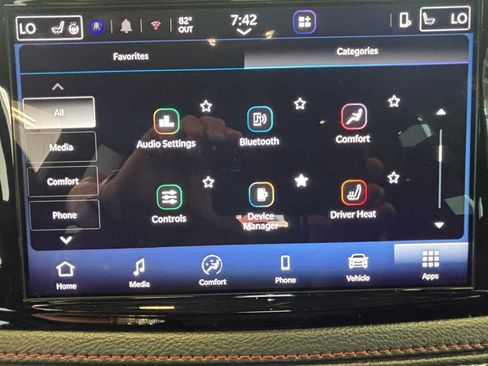 New 2027 Chrysler Pacifica Select FWD image 30