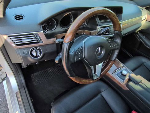 Used 2012 Mercedes-Benz E 350 4MATIC Sedan image 10