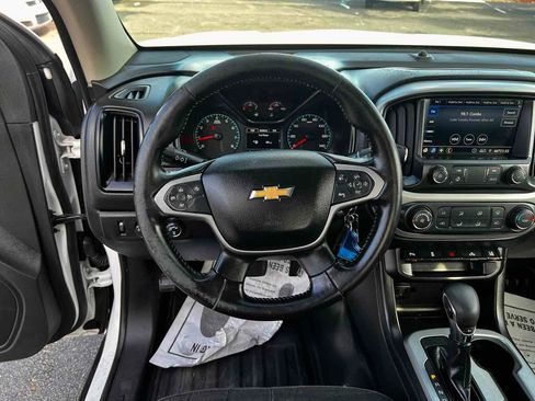 Used 2022 Chevrolet Colorado LT w/ Fleet Safety Package image 20