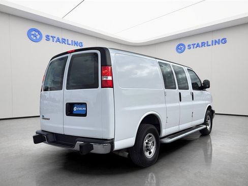 Used 2024 Chevrolet Express 2500 w/ Driver Convenience Package image 9