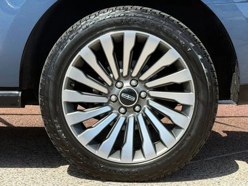 Used 2020 Lincoln Navigator Reserve w/ Luxury Package AWD/4WD image 27