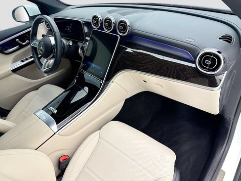 Used 2023 Mercedes-Benz GLC 300 image 18