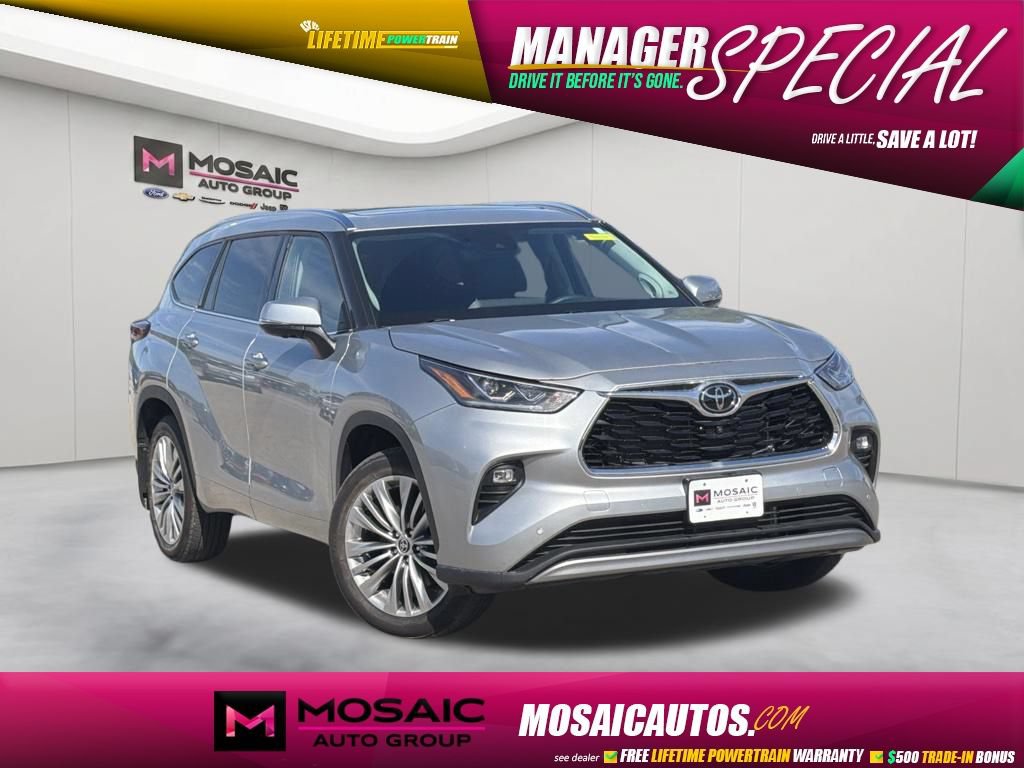 Used 2024 Toyota Highlander Platinum AWD/4WD image 1