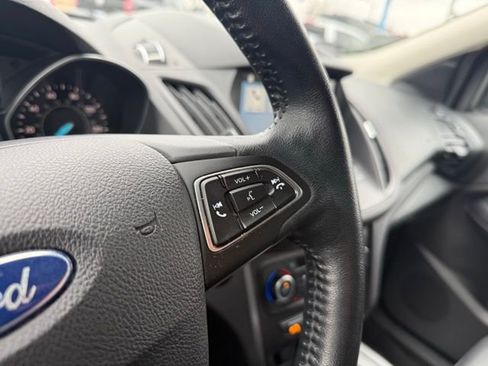 Used 2019 Ford Escape SEL image 28